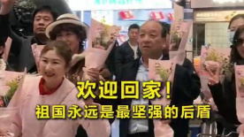 白袜腹肌